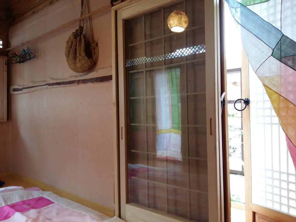 Hotel Dalbbit Hyang Čondžu Pokoj fotografie
